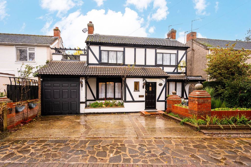 Property photo 2 of 24