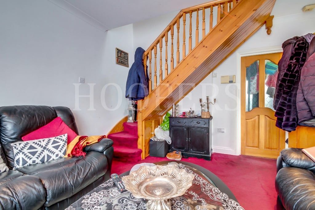 Property photo 3 of 9