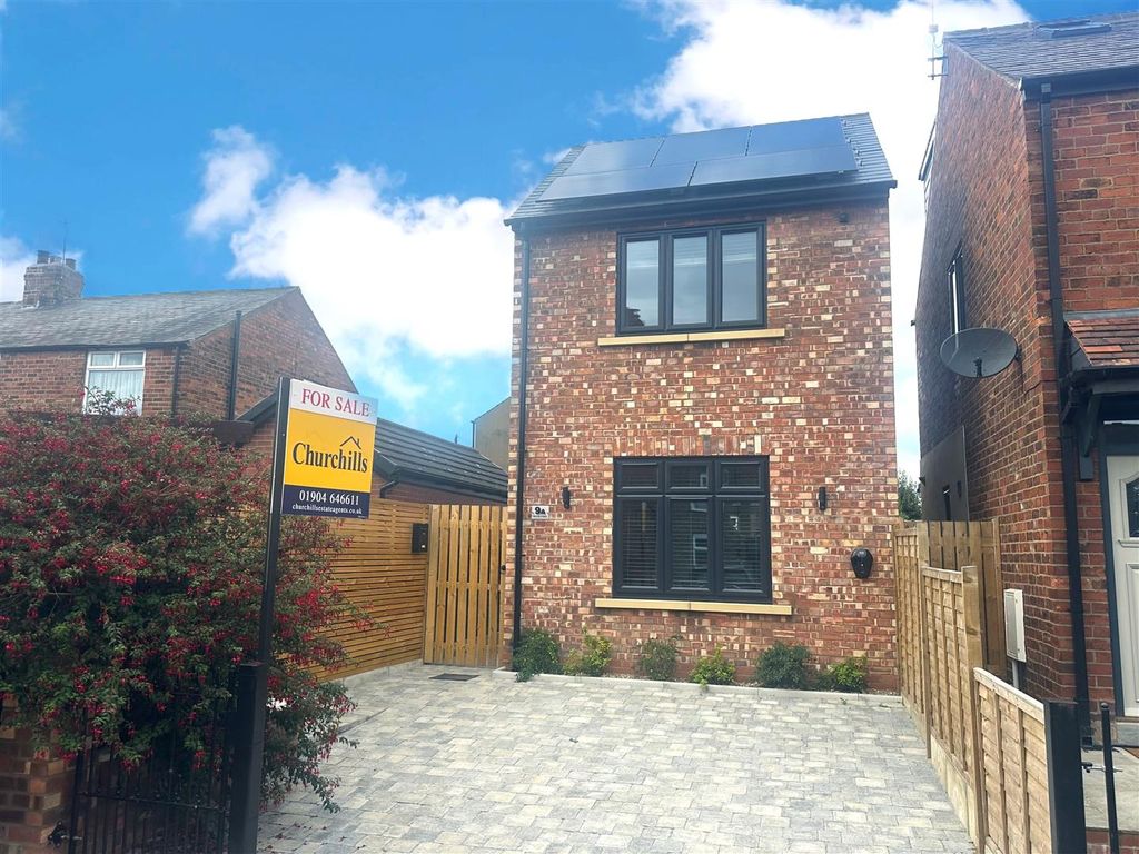 Property photo 1 of 11 9A Poplar.Jpg