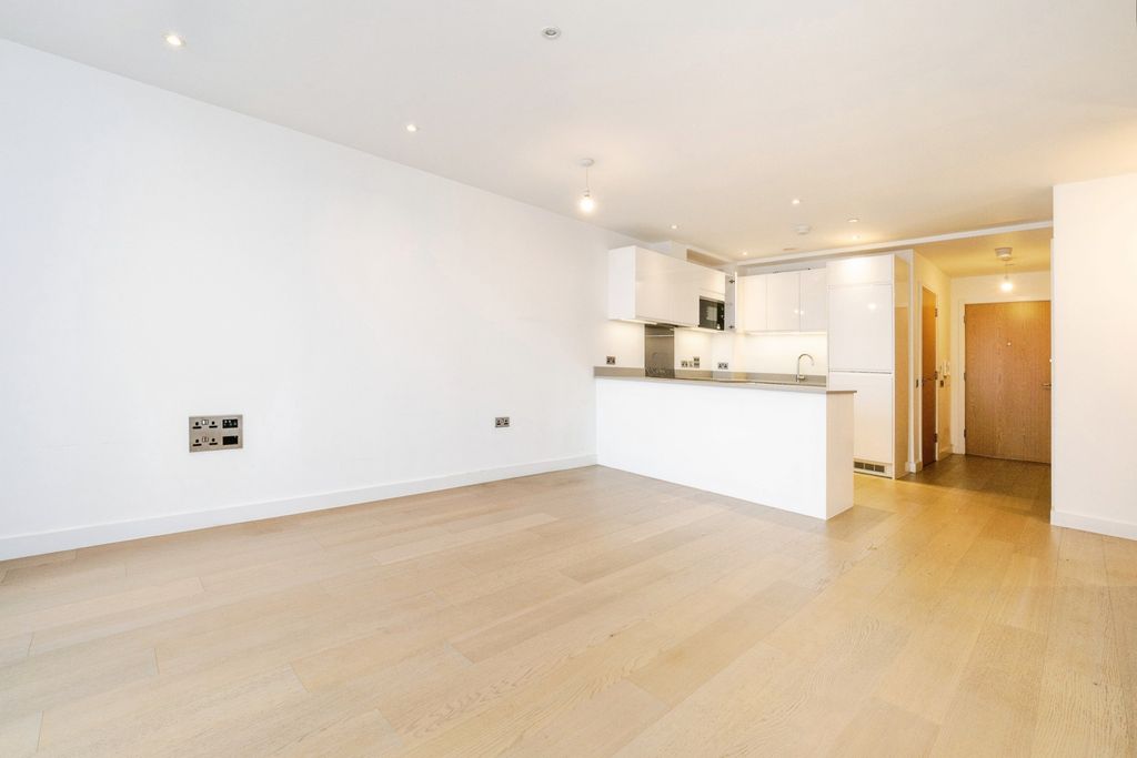 Property photo 2 of 17 Pbox-Img.Jpg