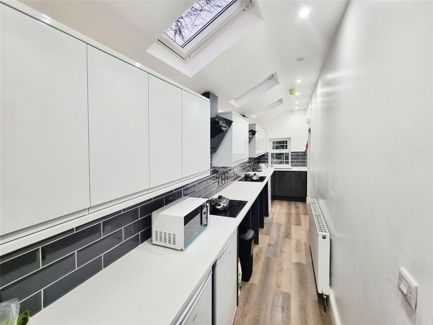 Property photo 3 of 13 9