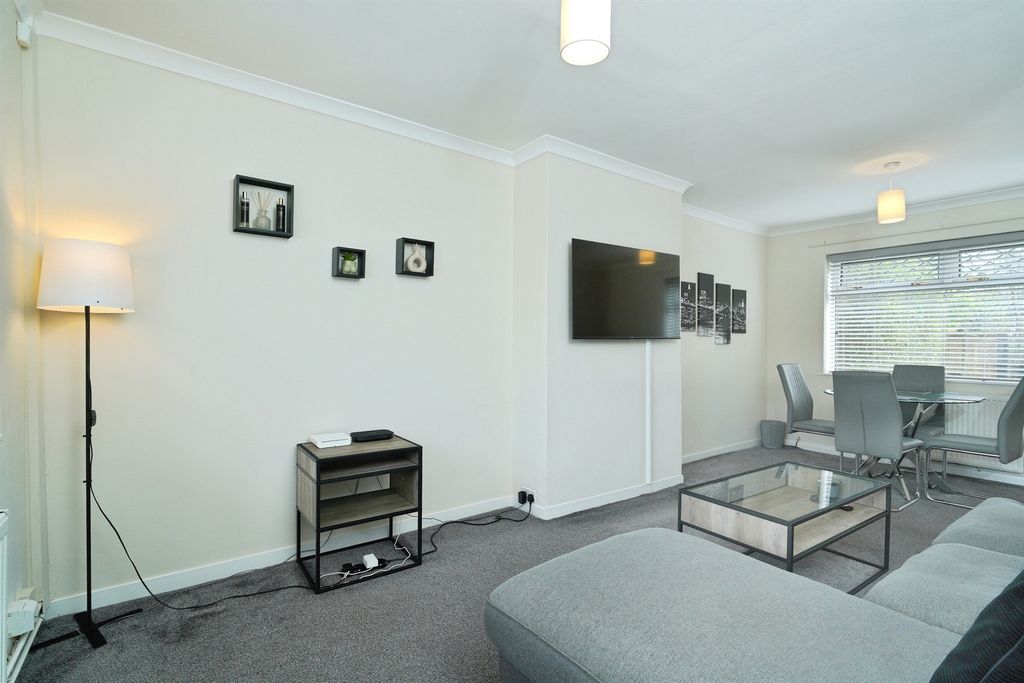 Property photo 3 of 21