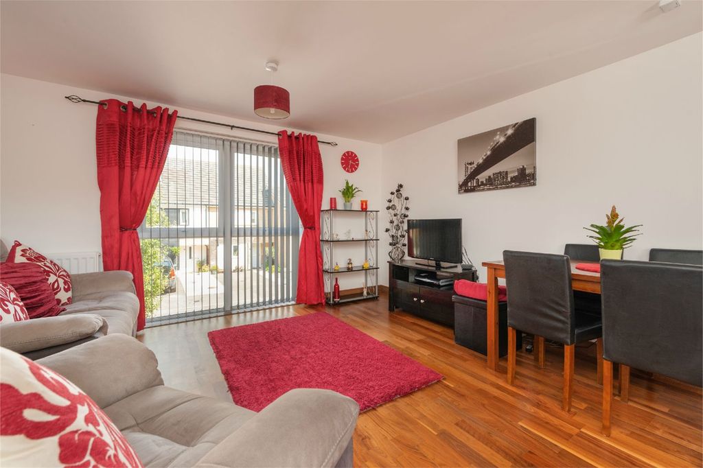 Property photo 2 of 13 Sitting Room