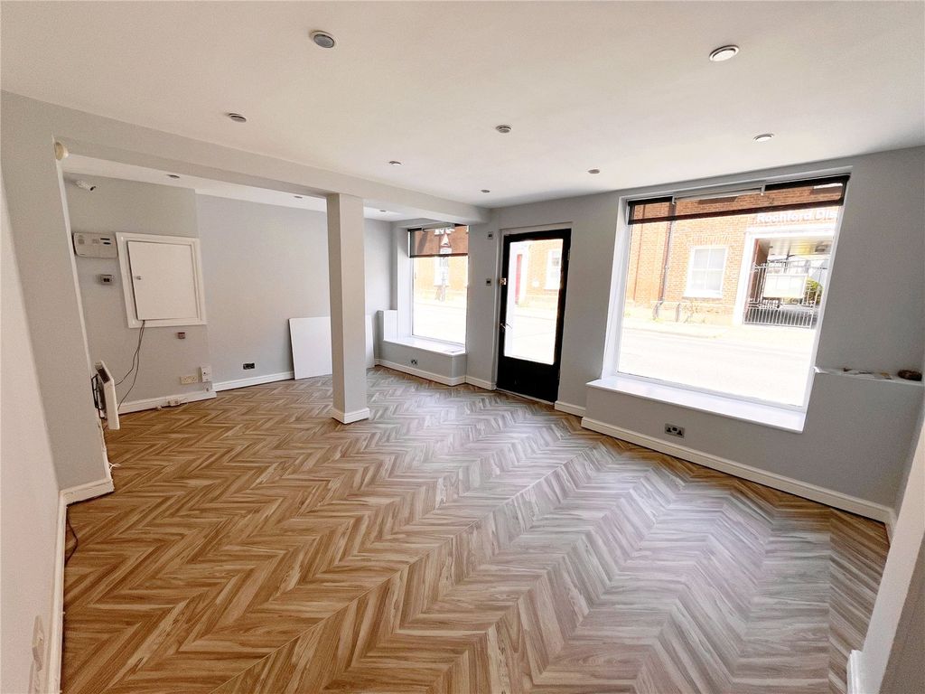 Property photo 2 of 10 Picture No. 01