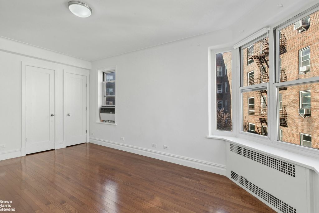 Property photo 3 of 12 <Alttext/>
