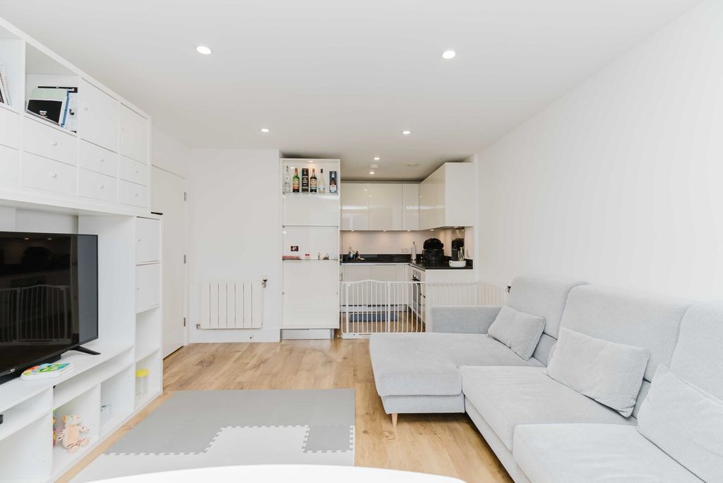 Property photo 3 of 31 Picture No. 37