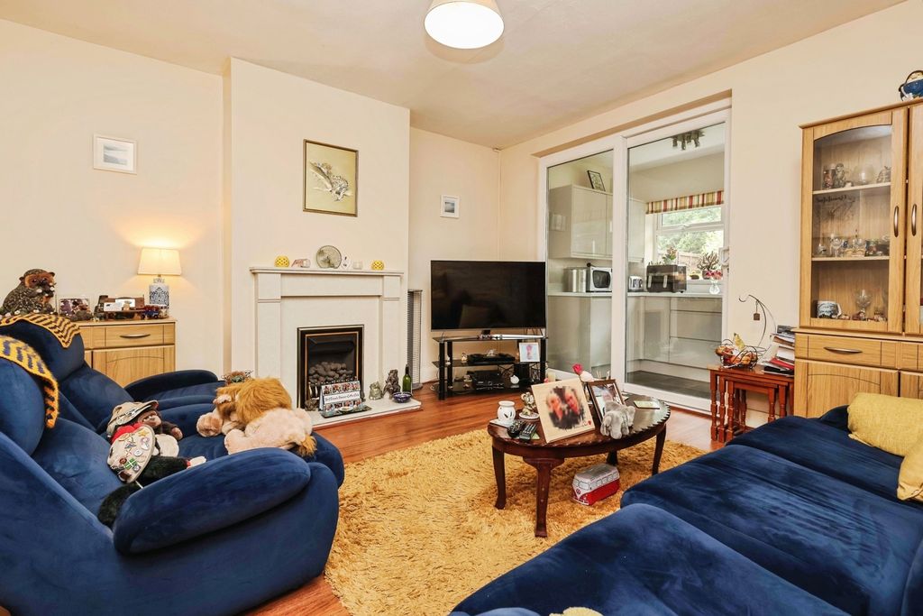 Property photo 2 of 17 Photo