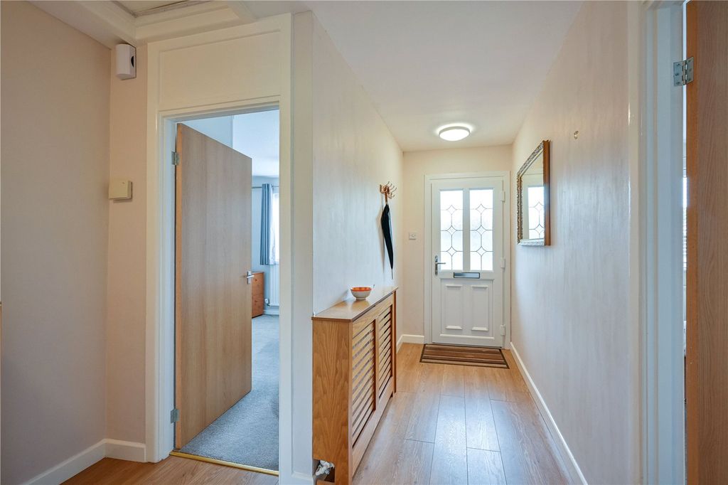 Property photo 2 of 25 Picture No. 24