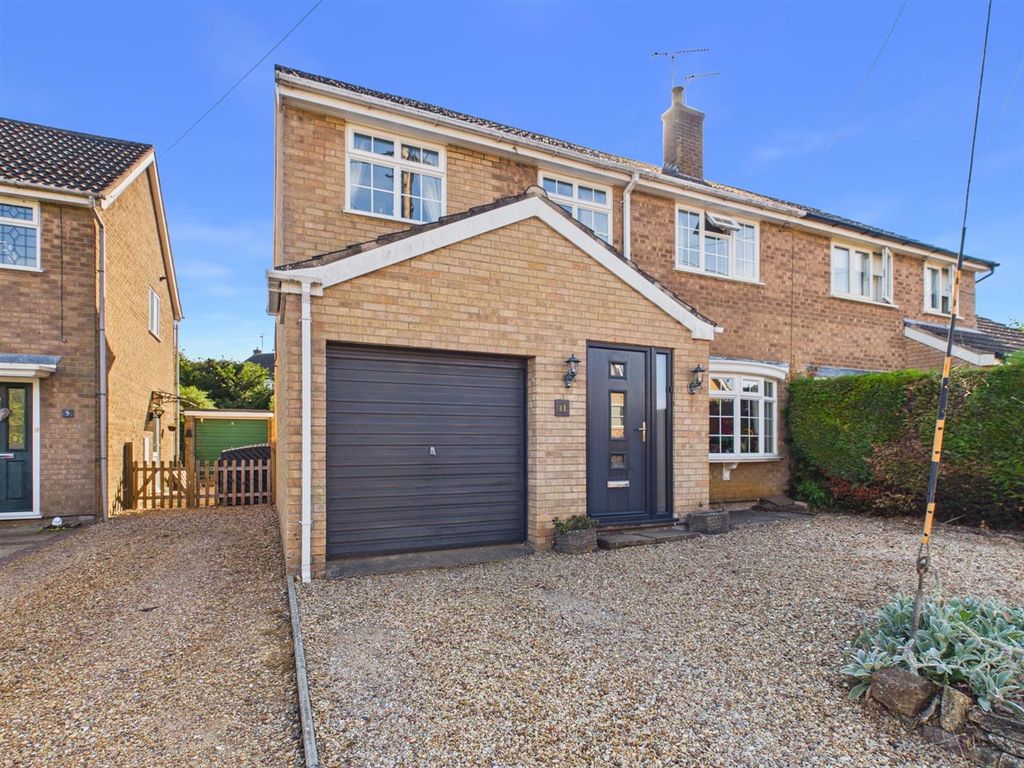 Property photo 1 of 15 Gatehouse Lane, South Luffenham