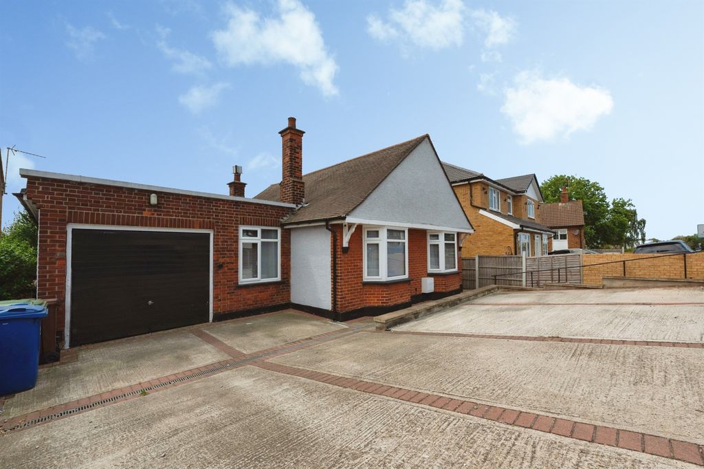 Property photo 2 of 22