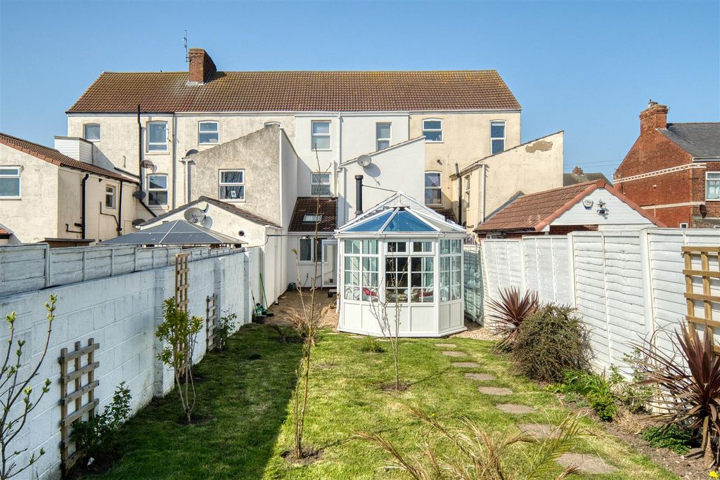 Property photo 2 of 23