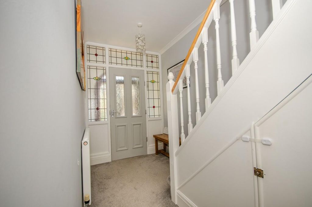 Property photo 2 of 23 Hallway Pic 2.Jpg