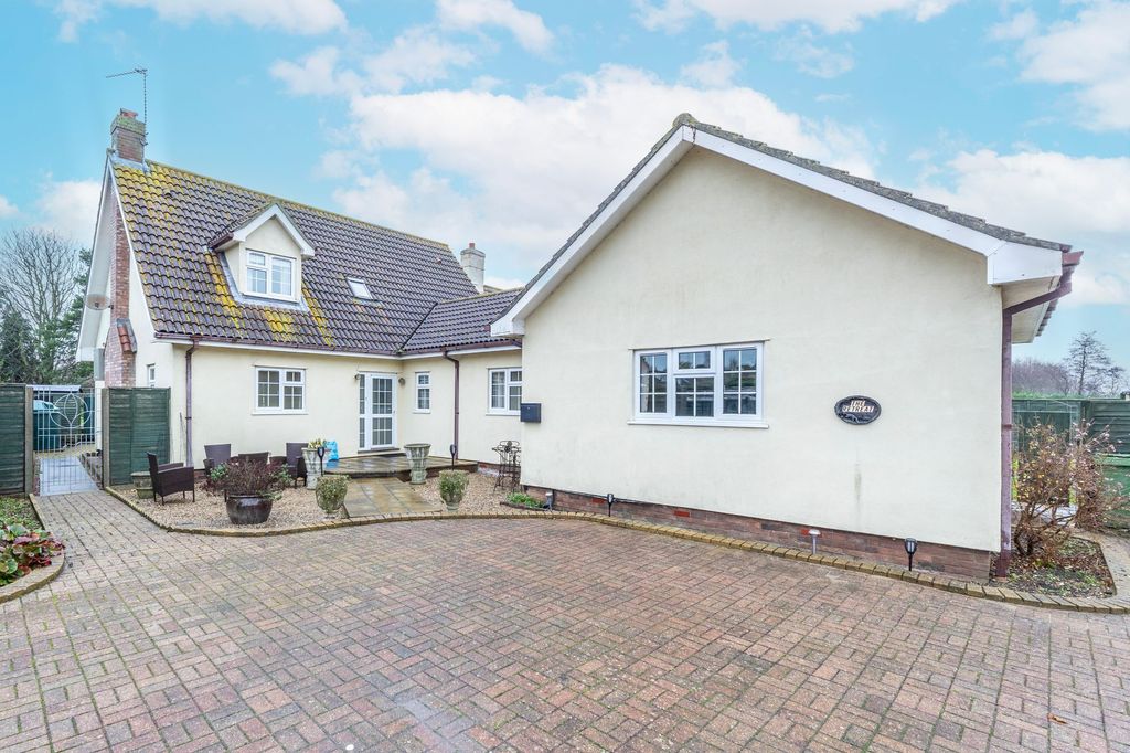 Property photo 1 of 20