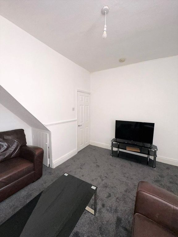 Property photo 3 of 6 Picture No. 05
