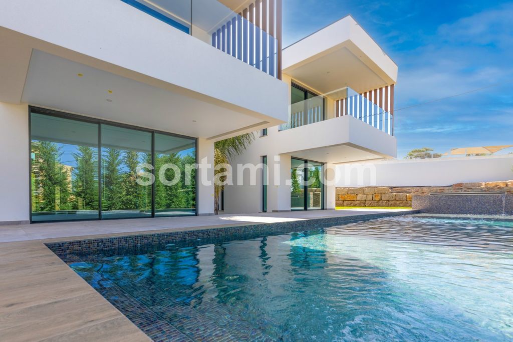 Property photo 1 of 76