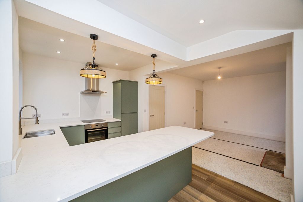 Property photo 2 of 29 7B1A2326