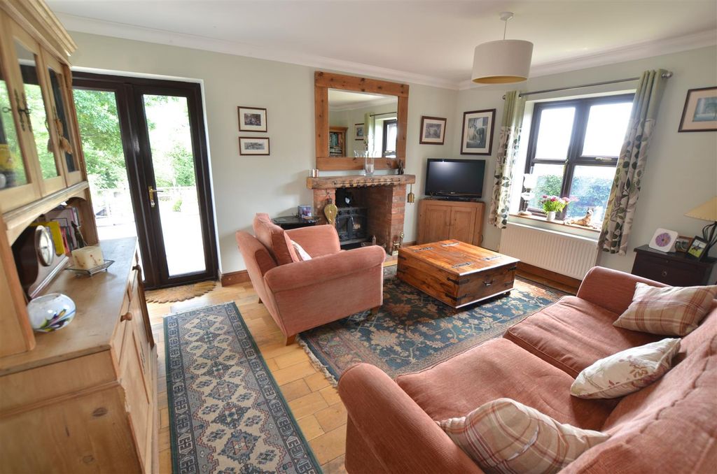 Property photo 2 of 24 Main Sitting Room