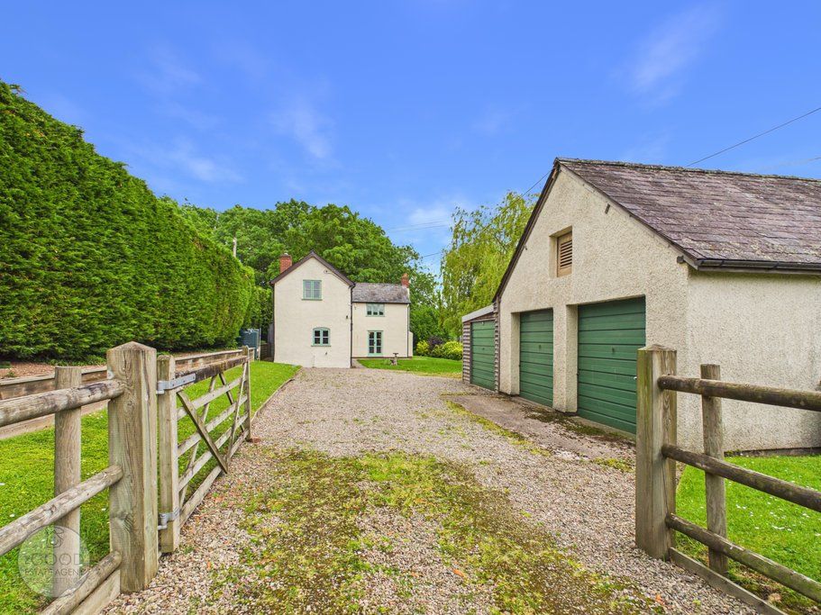 Property photo 1 of 20