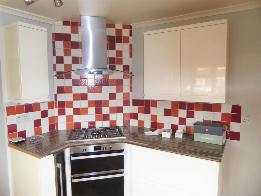 Property photo 3 of 8 P1180854.Jpg