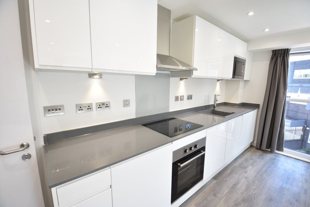 Property photo 2 of 13 773463