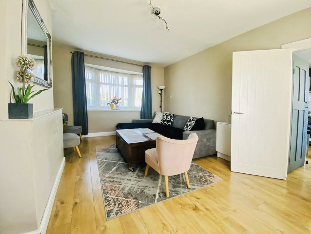 Property photo 2 of 11 Pbox-Img.Jpg