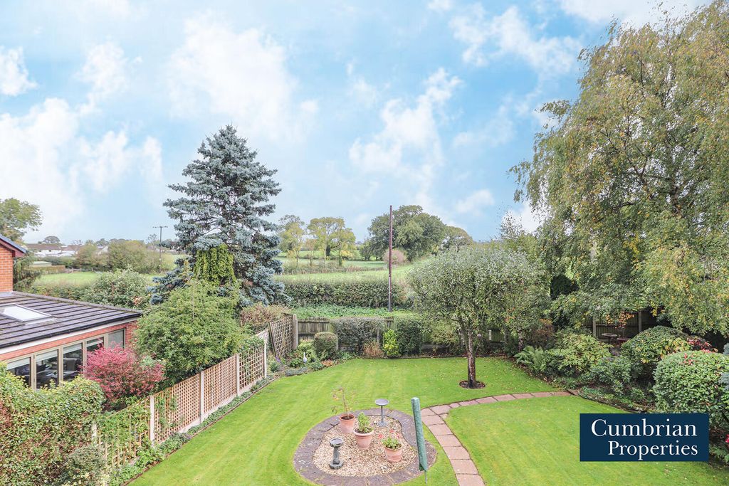 Property photo 2 of 28 Rear Garden & View