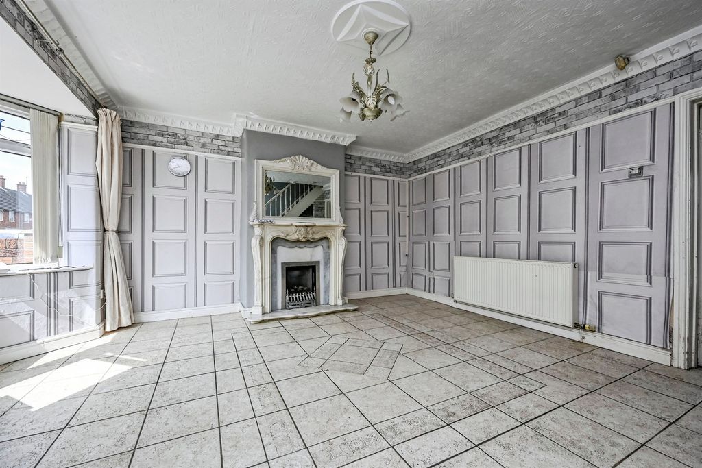 Property photo 3 of 14