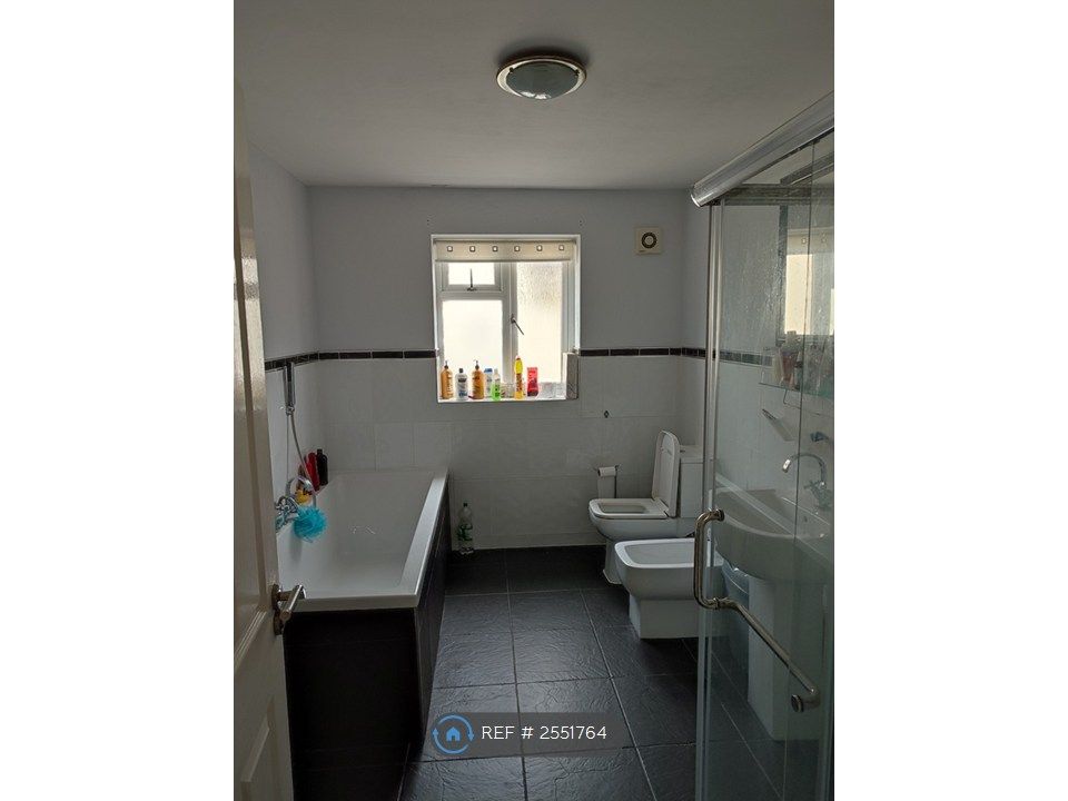 Property photo 2 of 3