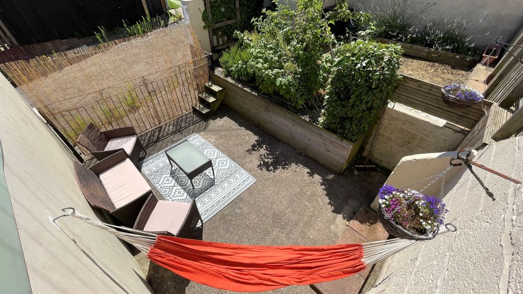 Property photo 2 of 18