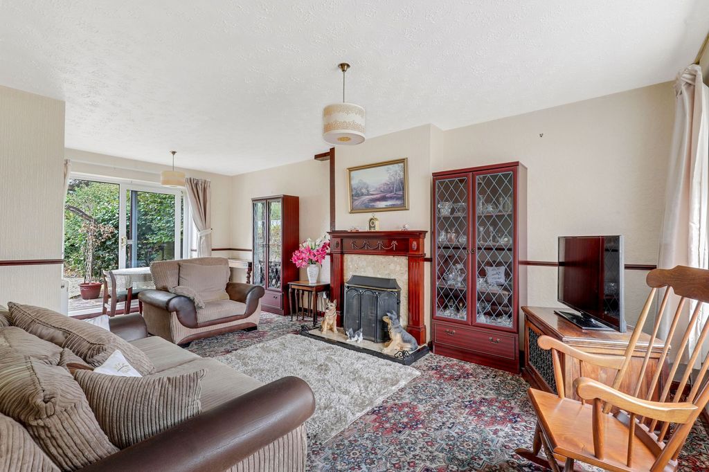 Property photo 3 of 16