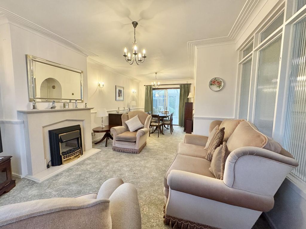 Property photo 2 of 21 Living Room