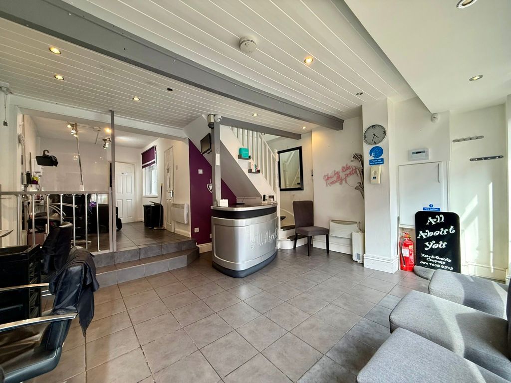 Property photo 3 of 10 Photo 4