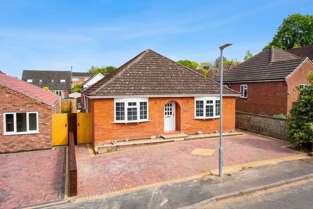 Property photo 1 of 30