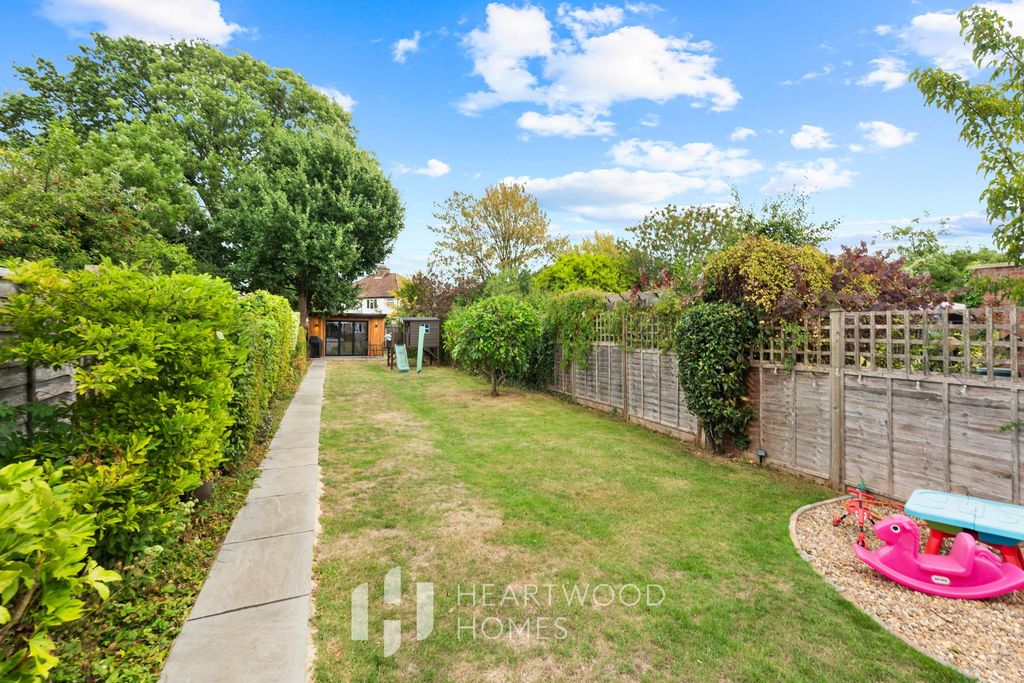 Property photo 2 of 24