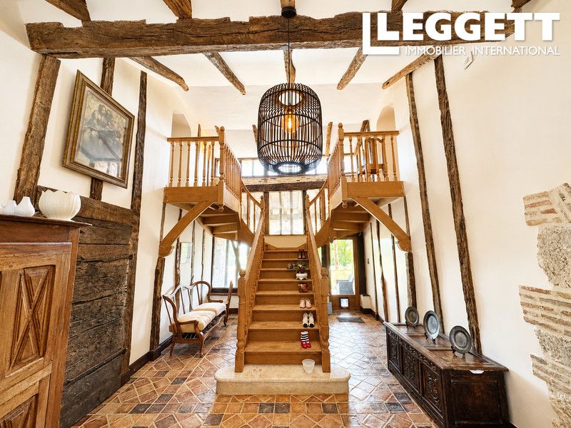 Property photo 3 of 10