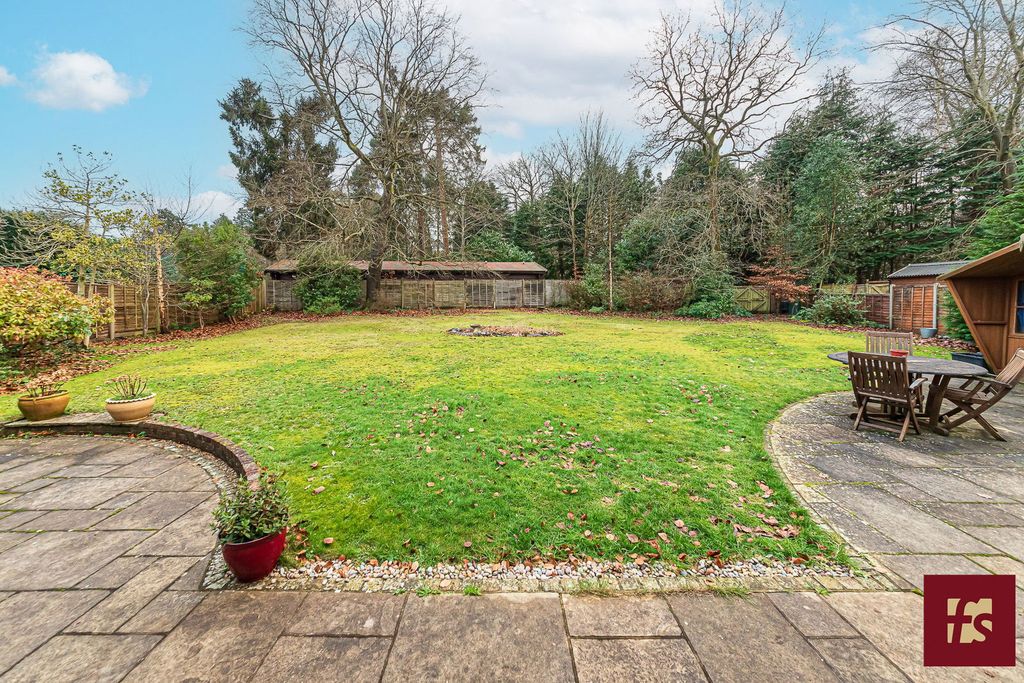 Property photo 2 of 21