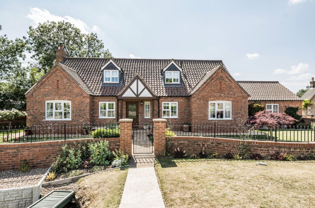 Property photo 1 of 24 1312366-2-6852F3A61651c-Arw