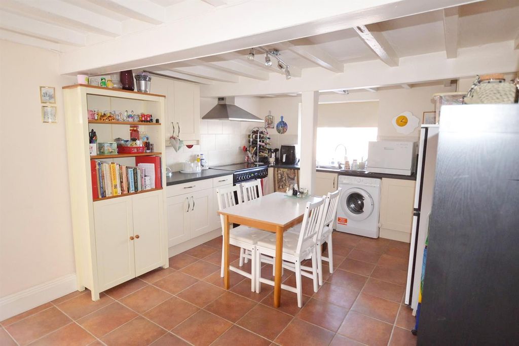 Property photo 2 of 18 Kitchen/Diner