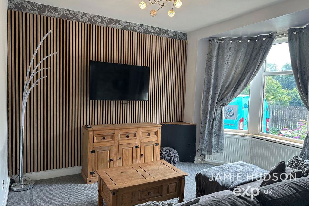 Property photo 2 of 24
