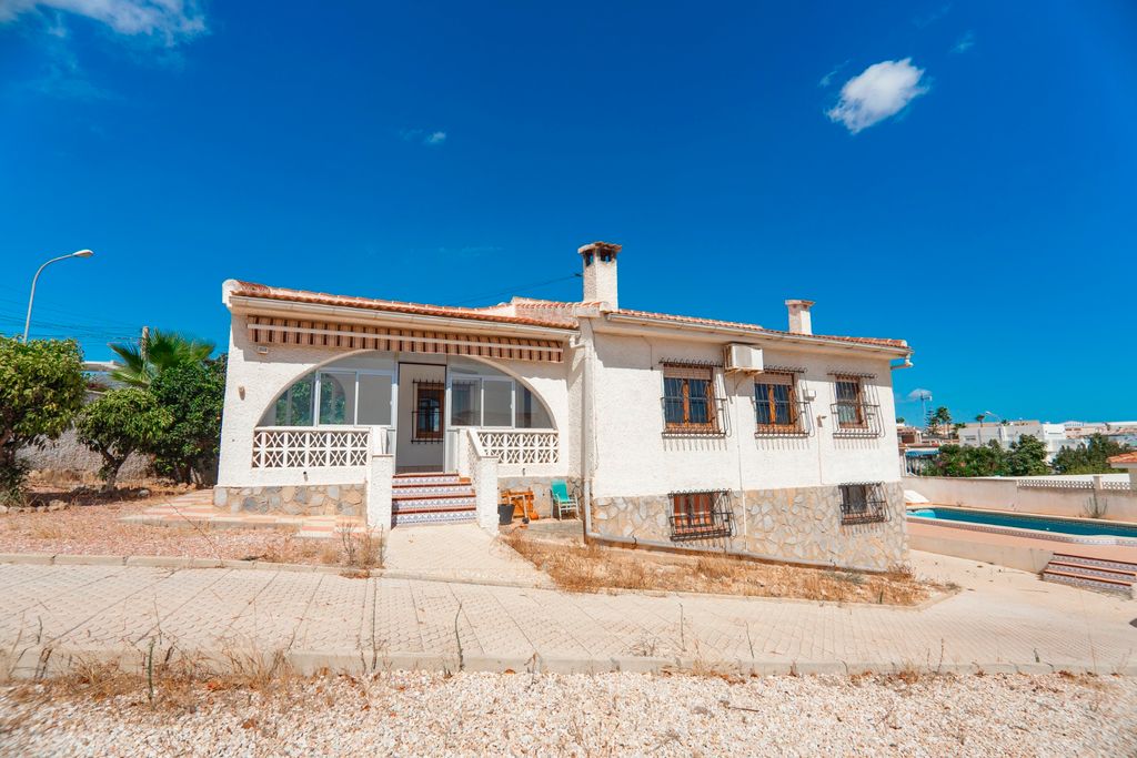 Property photo 1 of 26