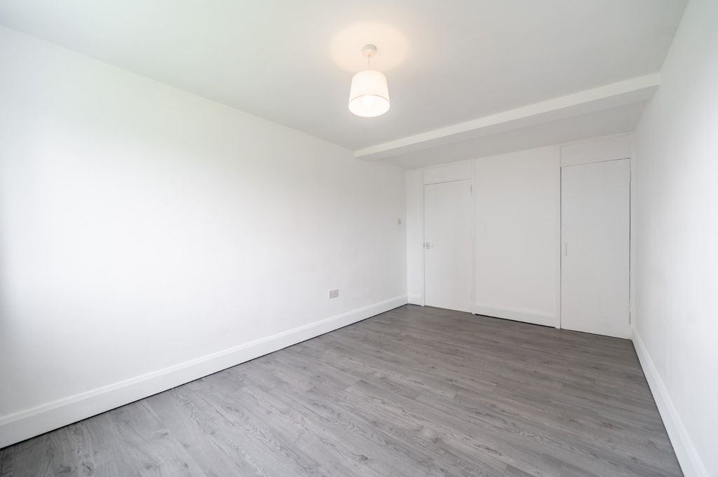 Property photo 3 of 13 Picture No. 02
