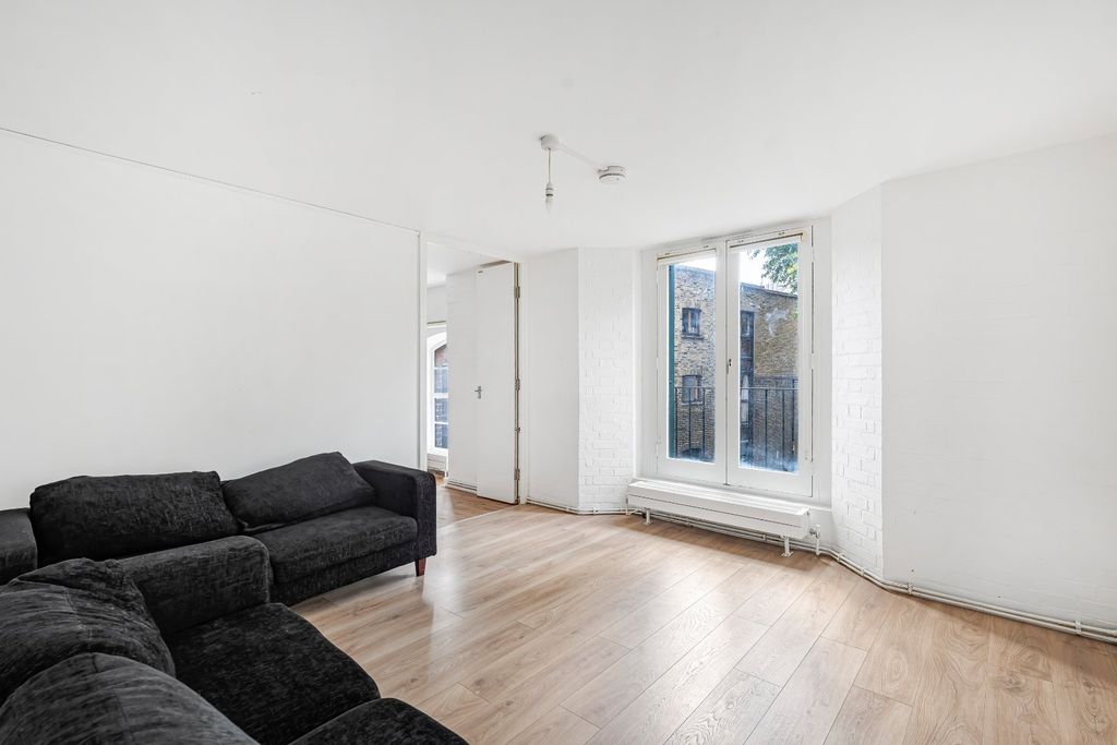 Property photo 2 of 18
