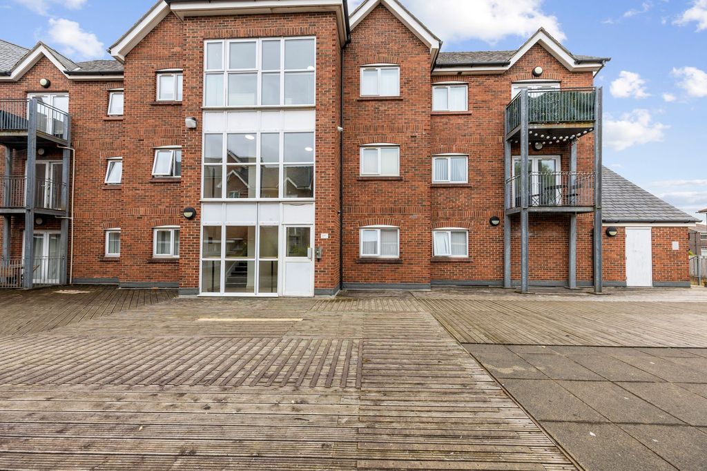 Property photo 1 of 15