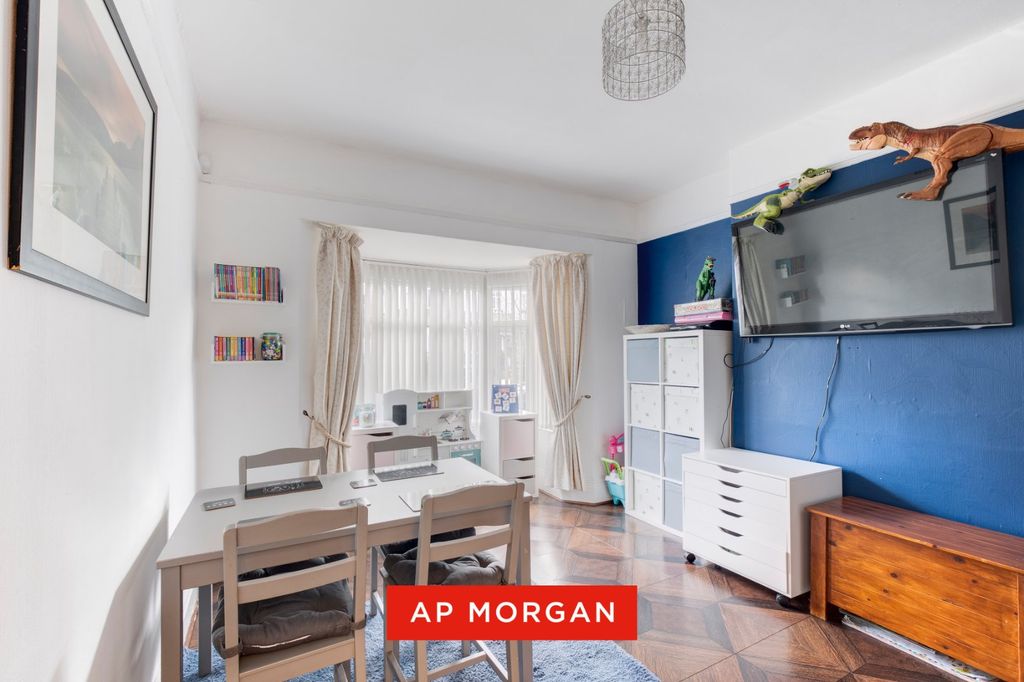 Property photo 3 of 26 Picture No. 28