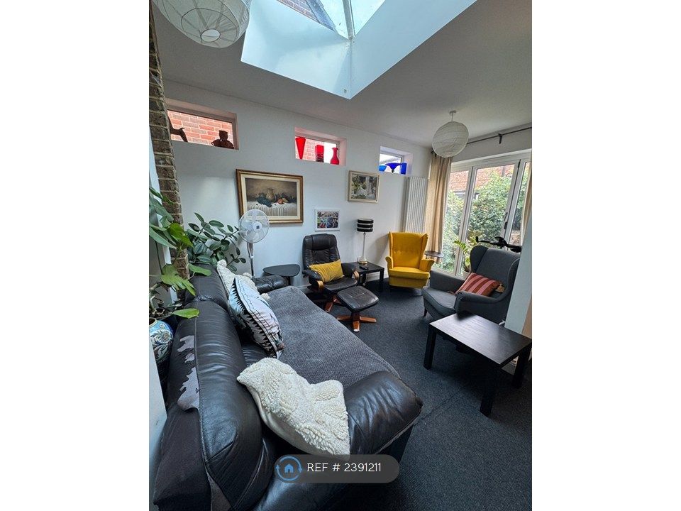Property photo 1 of 24