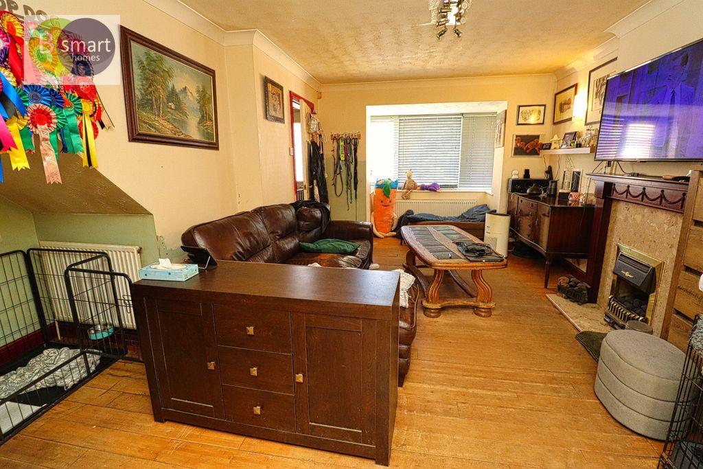 Property photo 2 of 17 Img_4142