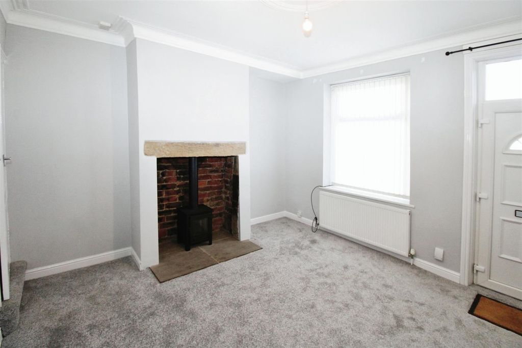 Property photo 2 of 16 Living Room