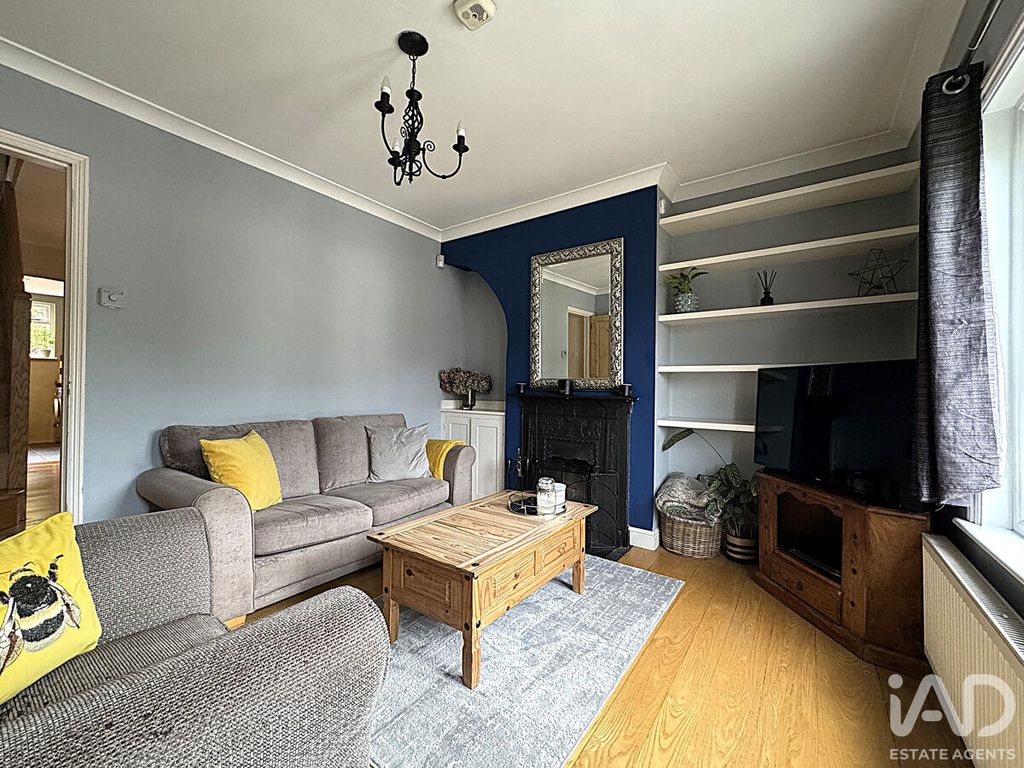 Property photo 3 of 10