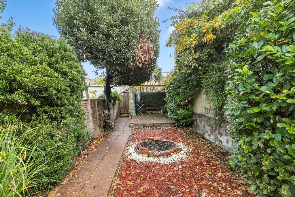 Property photo 1 of 26