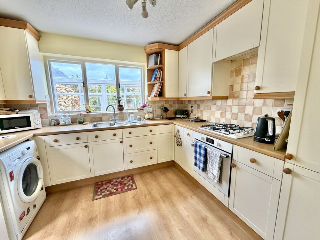 Property photo 2 of 16